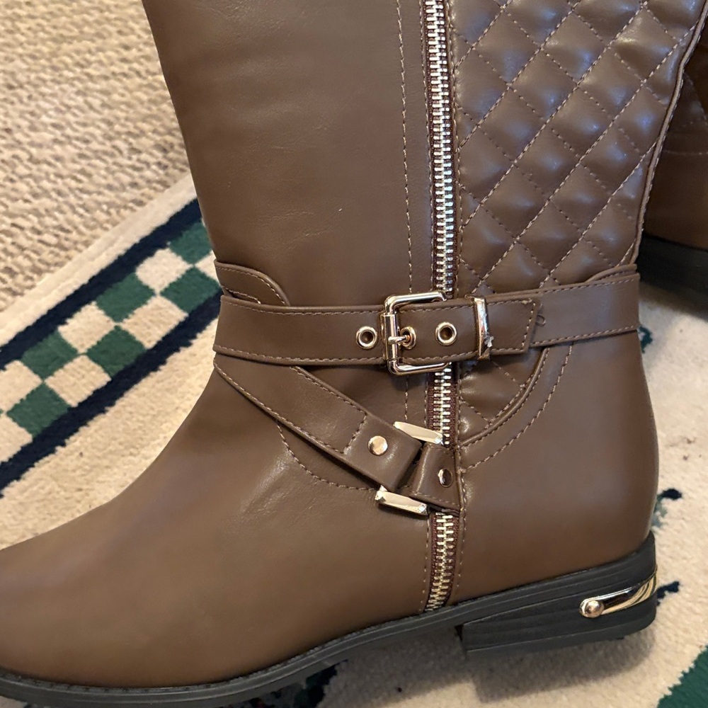Stylish Brown Over the Knee Boots - Picture 3 of 5